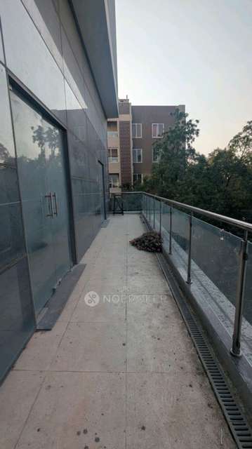 Commercial Property in Saarrthi Success Square, Pune for Rent 