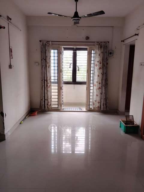 2 BHK Flat In Bhuvaneshwari Constructions, Madipakkam For Sale  In Manirang Apartment