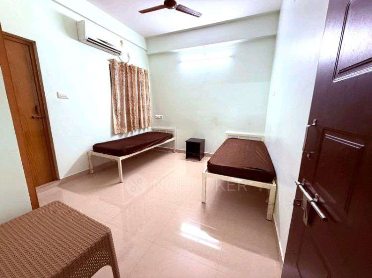 2 BHK Flat In Cr Flats for Rent  In Sholinganallur