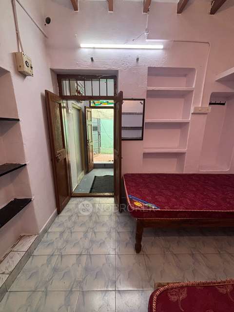 Shared Room for Male In 3 BHK  In Mylapore