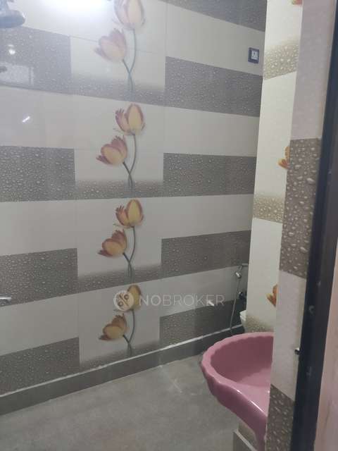 PG for Girls in Uttam Nagar West Metro Station