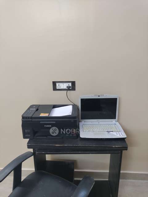 PG for Girls in Uttam Nagar West Metro Station