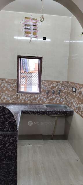 PG for Girls in Uttam Nagar West Metro Station