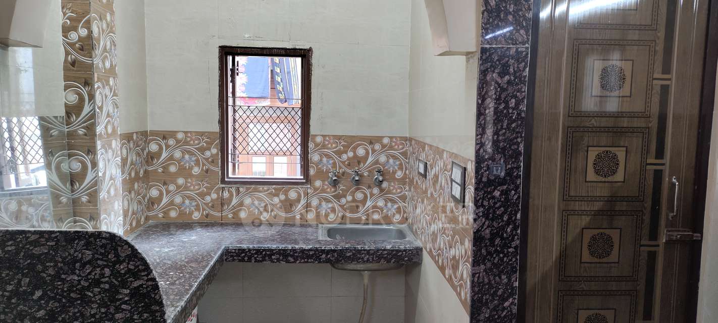 PG for Girls in Uttam Nagar West Metro Station