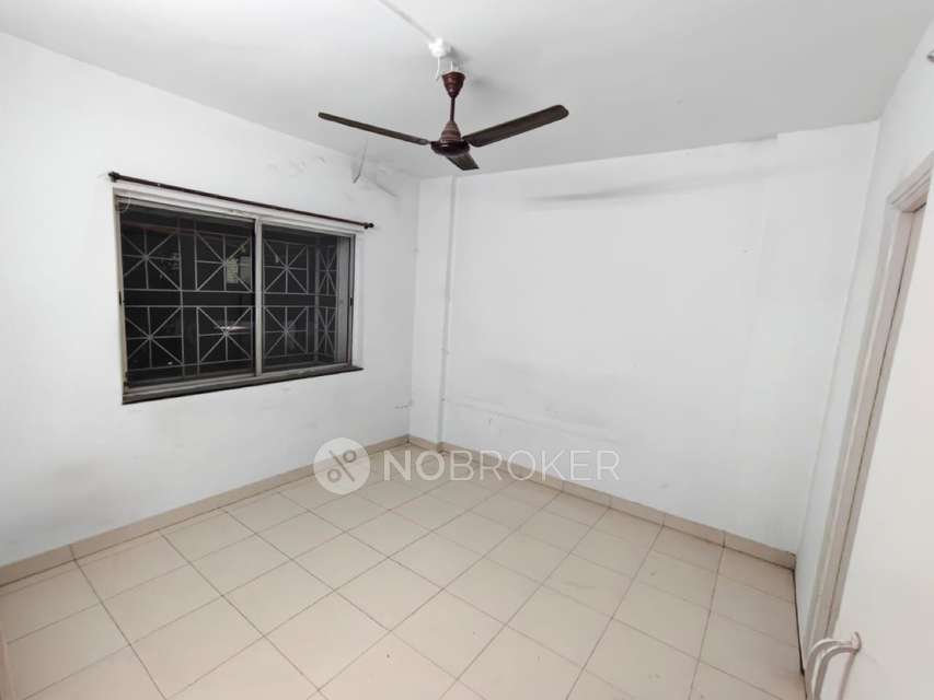 Single Room for Male In 2 BHK  In Chandrakala Heights In Hadapsar