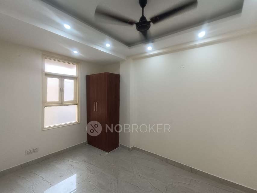 2 BHK Flat In Devli Khanpur For Sale  In Khanpur