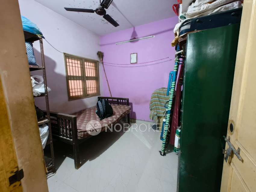 1 BHK Flat In Aishwaryam Apartments For Sale  In Annanur Railyway Station