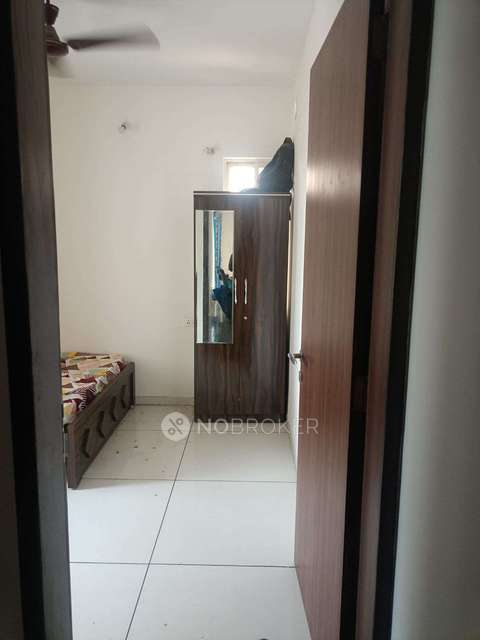 Single Room for Male In 3 BHK  In Vilas Yashwin Encore In Wakad