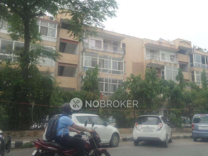 2 BHK Flat In Sahyog Apartments, Mayur Vihar for Rent  In Mayur Vihar,