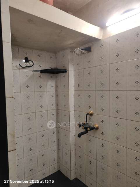 2 BHK Flat In Sai Venus And Uranus Chs For Sale  In Goregaon West