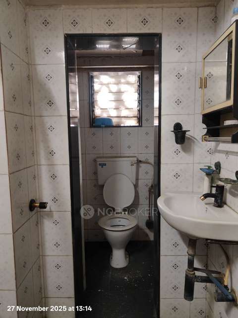 2 BHK Flat In Sai Venus And Uranus Chs For Sale  In Goregaon West