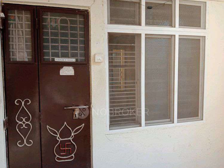 Shared Room for Female In 1 BHK  In Narayan Peth Pune In Patrya Maruti Chowk