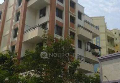 Single Room for Female In 2 BHK  In Nisarga Apartments In Pimpri-chinchwad