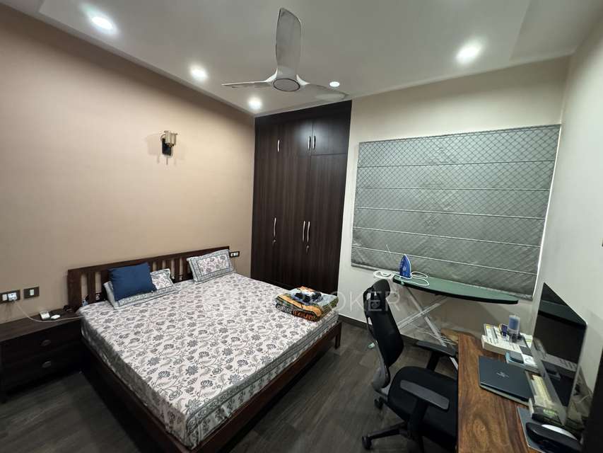 4 BHK Flat In Ireo Uptown, Sector 66 For Sale  In Sector 66