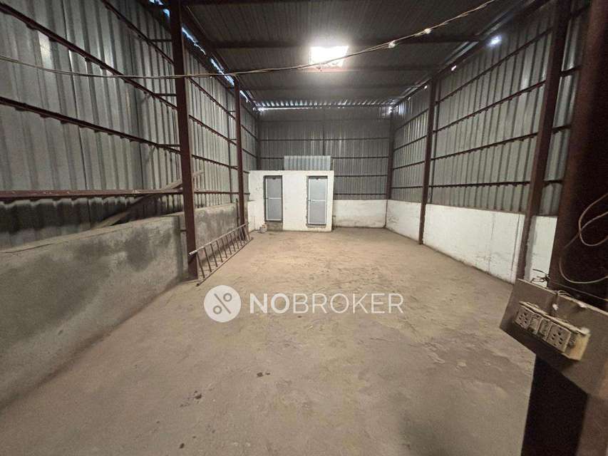 Godown/Warehouse in Daighar Gaon, Mumbai for sale 