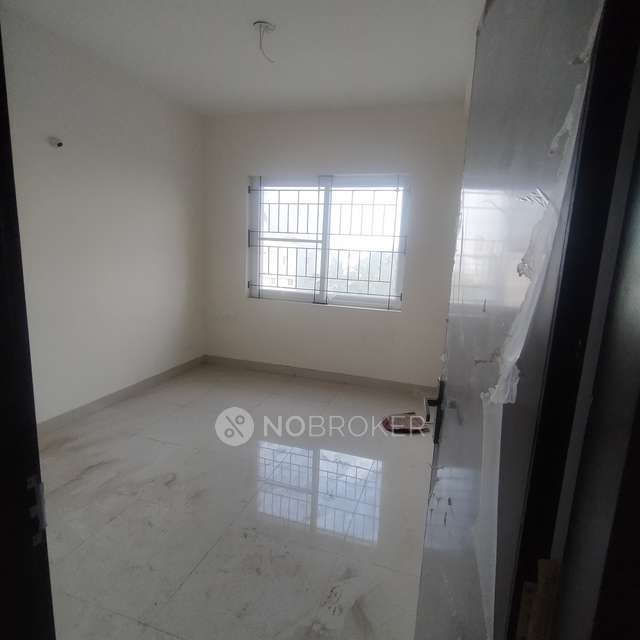 2 BHK Flat In Ahad Serenity, Hosa Road For Sale  In Hosa Road