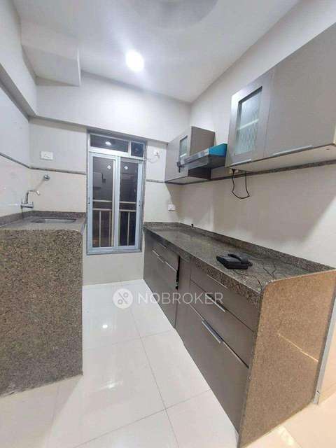 2 BHK Flat In Viraaj Chsl For Sale  In Malad East