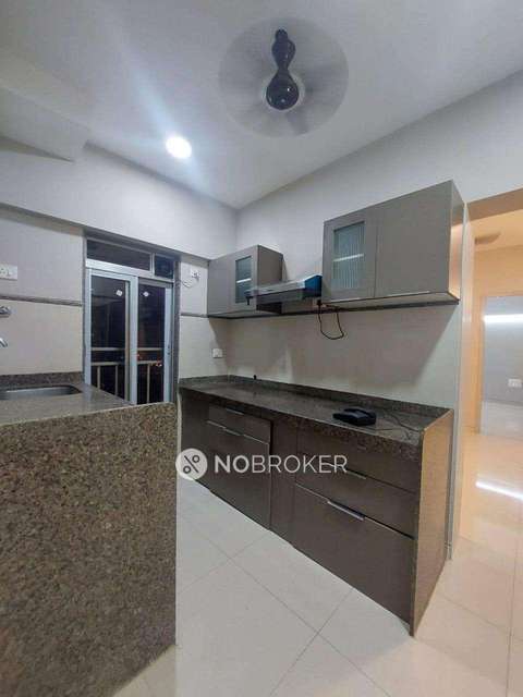 2 BHK Flat In Viraaj Chsl For Sale  In Malad East