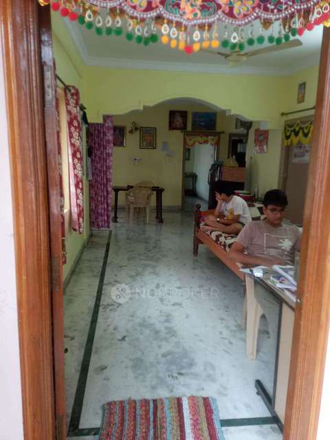 2 BHK Flat In Sai Krupa Apartments, Himayatnagar For Sale  In Padmarao Nagar