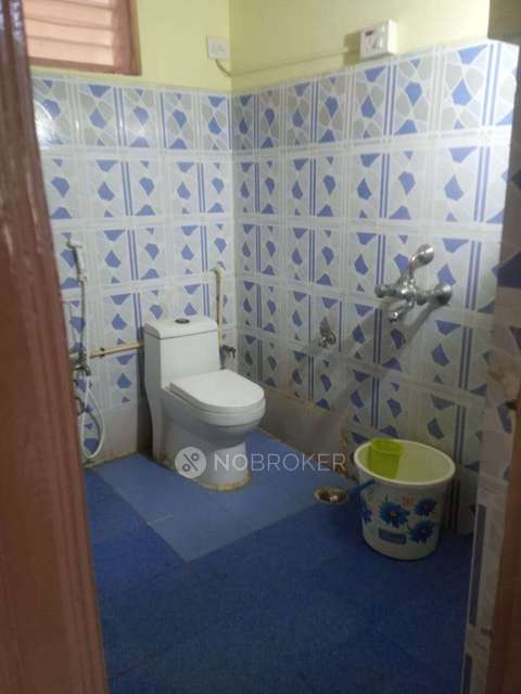 2 BHK Flat In Sai Krupa Apartments, Himayatnagar For Sale  In Padmarao Nagar