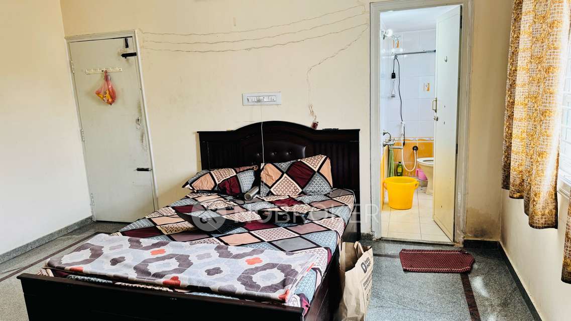 Shared Room for Male In 2 BHK  In Kutty In Btm 1st Stage