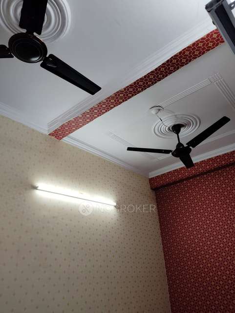 Shop in Bindapur, Delhi for Rent