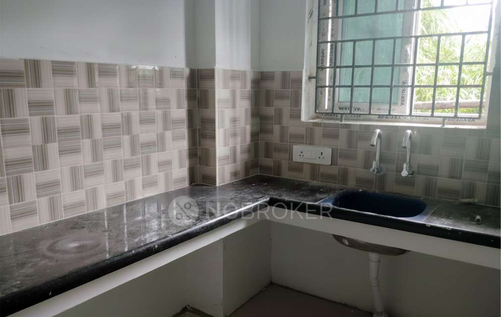 Godown/Warehouse in Adambakkam, Chennai for Rent
