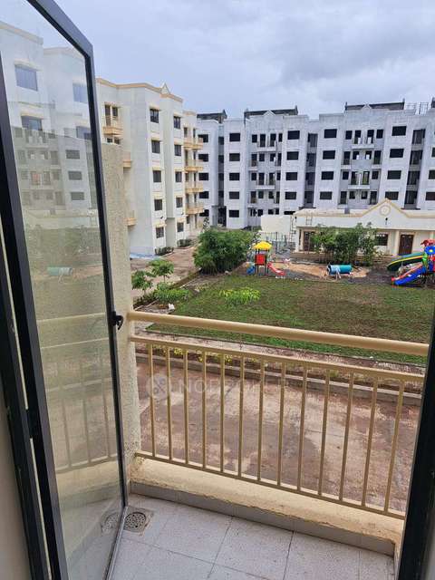 1 BHK Flat In Peninsula Address One for Rent  In Gahunje