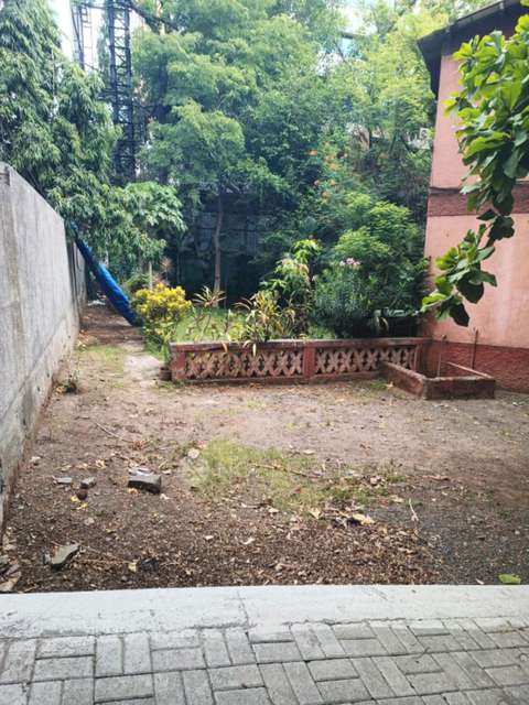 Commercial Property in Ics Colony, Pune for Rent 