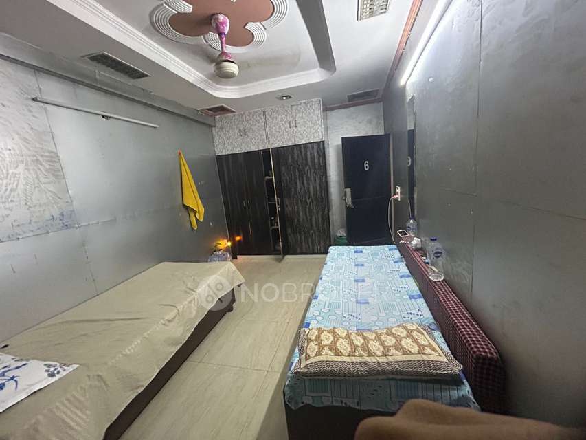 PG for Girls in Laxmi Nagar