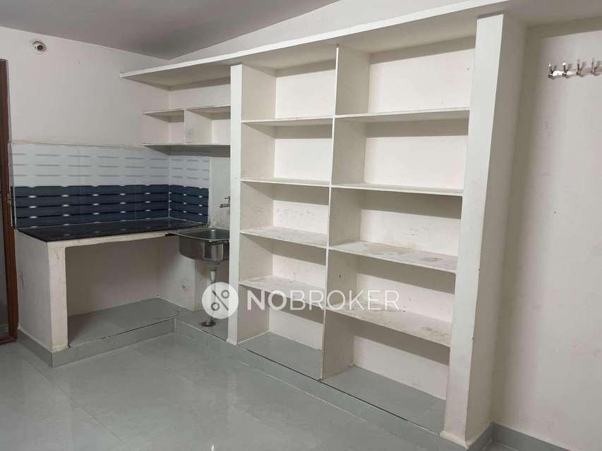 4+ BHK Flat In Standalone Building  For Sale  In Hafeezpet