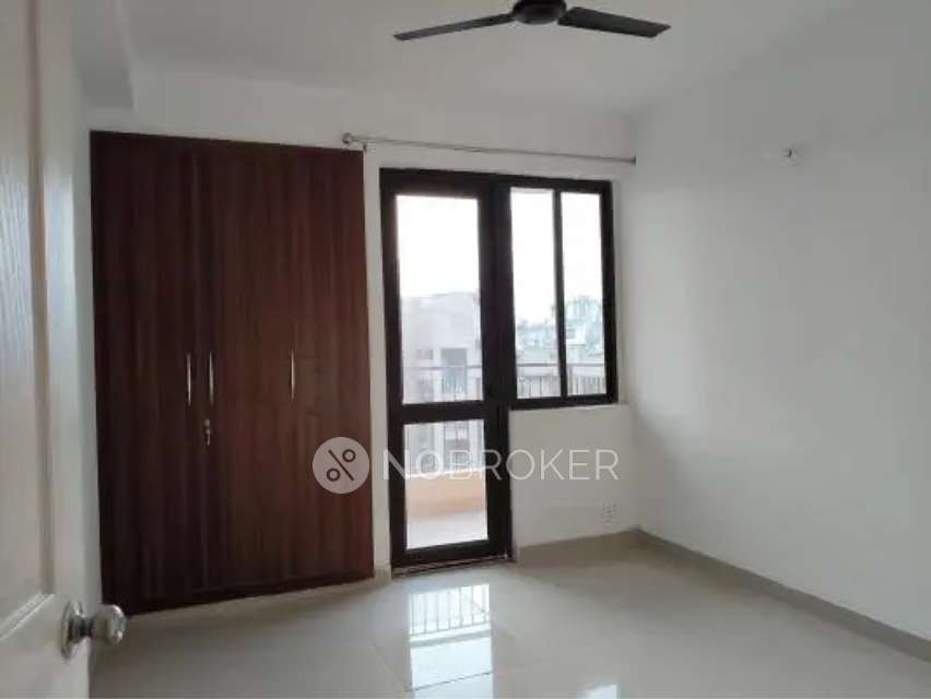 2 BHK Flat In Rg Luxury Homes for Rent  In Sector 16b 