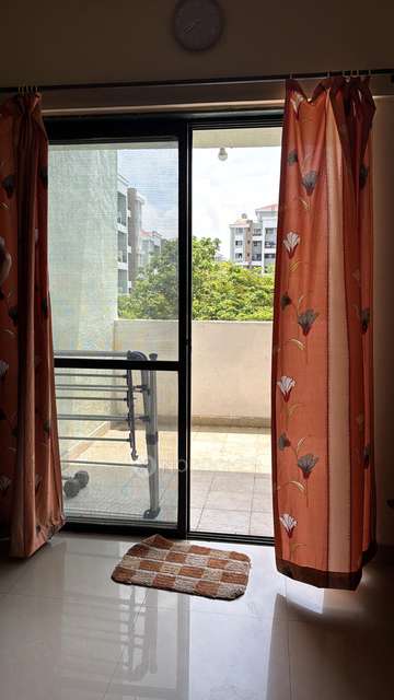Single Room for Female In 2 BHK  In Iris In Magarpatta City Iris