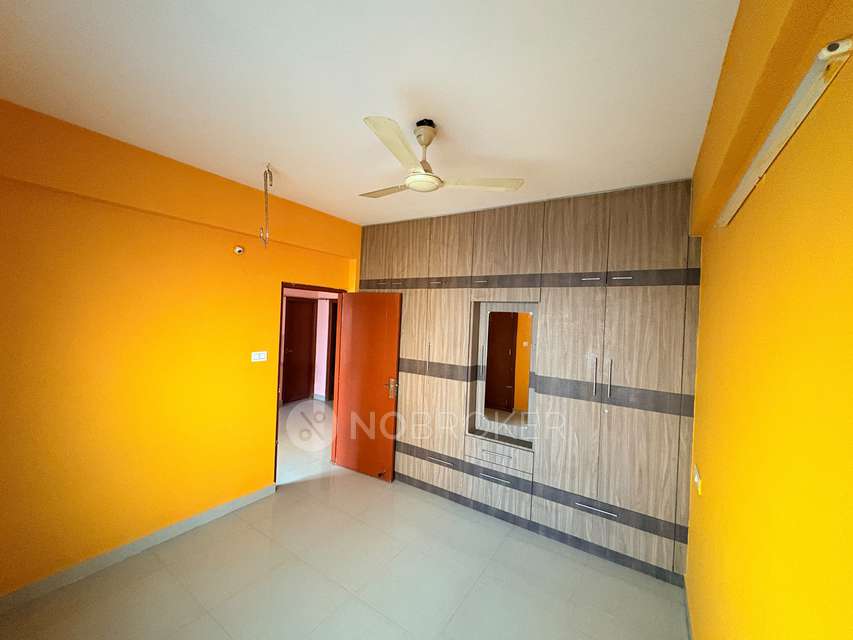 2 BHK Flat In Sree Sai Bajaji Developers Ssb Royal For Sale  In Begur