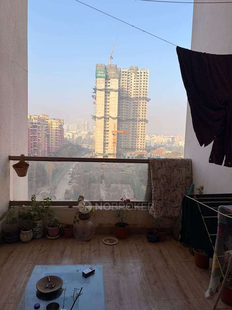 Single Room for Female In 4 BHK  In Rachana Bella Casa Royale In Baner