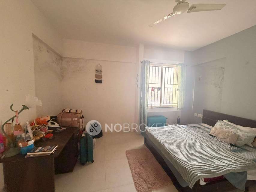 Single Room for Female In 4 BHK  In Rachana Bella Casa Royale In Baner