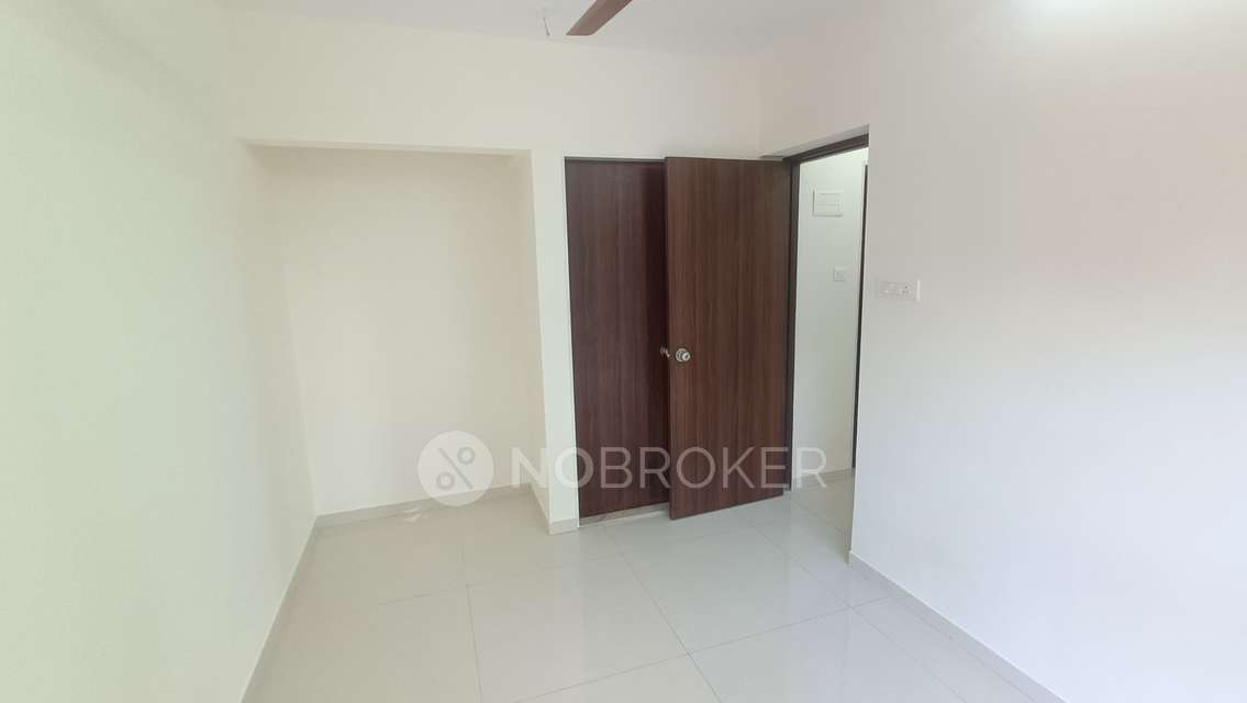 1 BHK Flat In Excellente Chs For Sale  In Mulund West