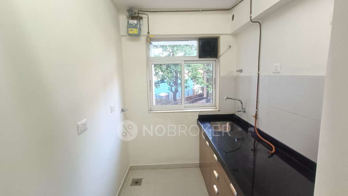 1 BHK Flat In Excellente Chs For Sale  In Mulund West