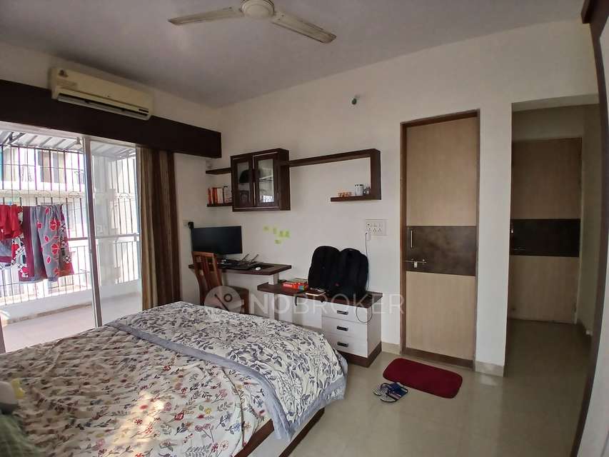 Single Room for Female In 3 BHK  In Pristine Prism, Aundh In Aundh