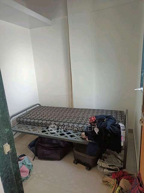 Single Room for Female In 1 BHK  In Rayladevi Coperative Housing Society,near Tjsb Bank Rashakrishan Hotel Thane West  In Thane West