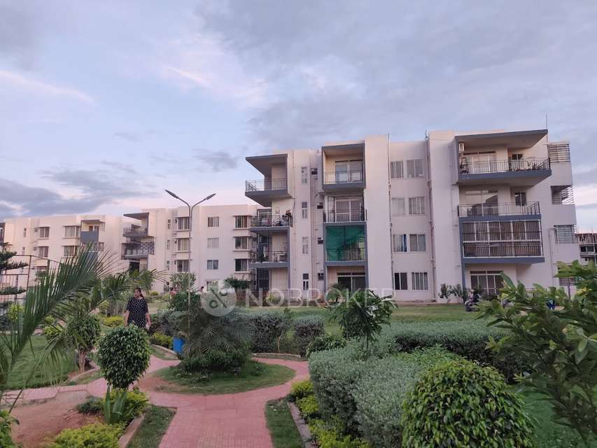 Single Room for Female In 2 BHK  In Channasandra Immadihalli Nagondahalli Rd