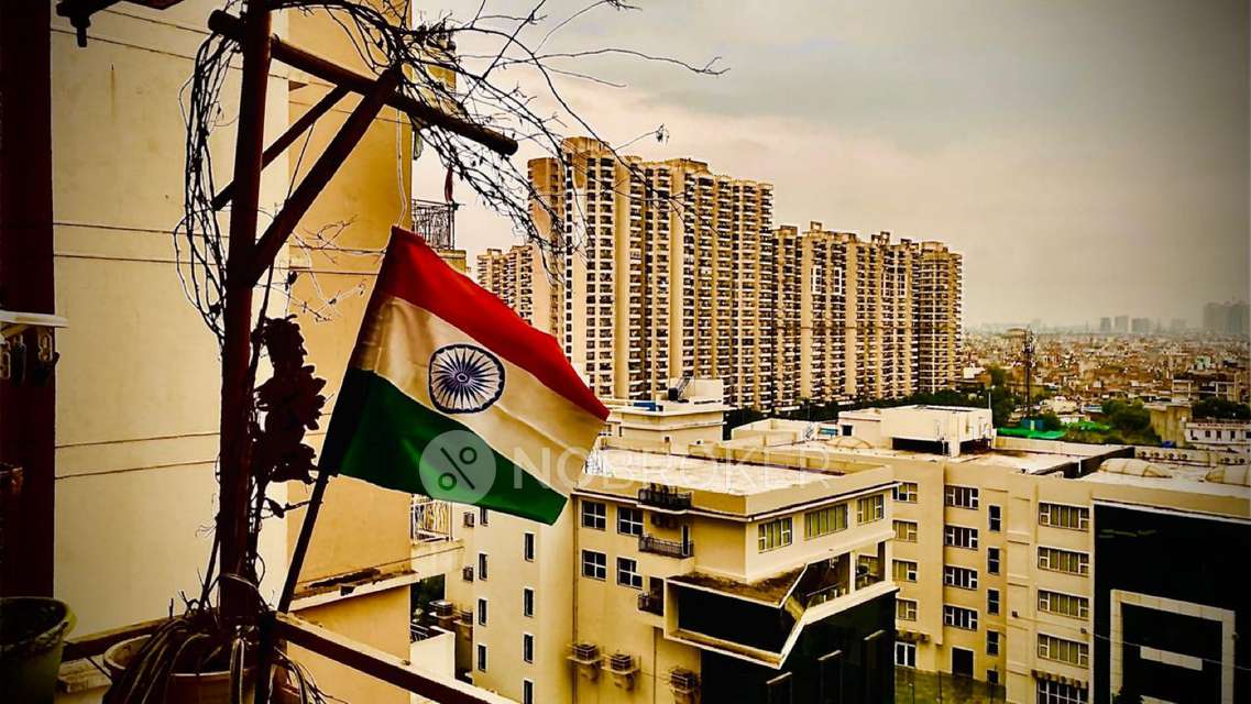 3 BHK Flat In Mahagun Mywoods  For Sale  In Gaur City 2