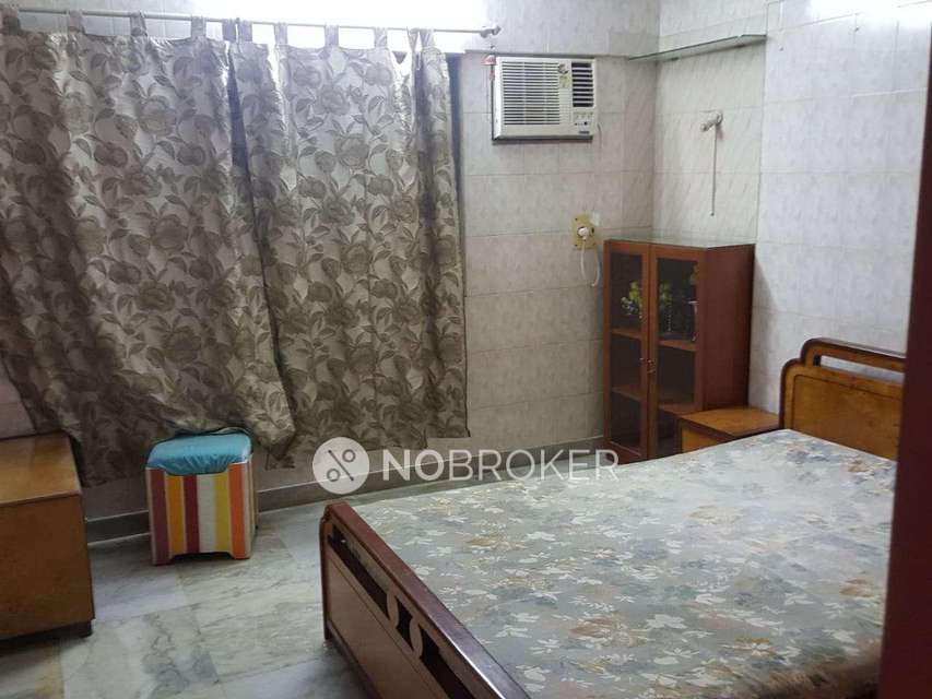 2 BHK Flat In Bhoj Mahal C.h.s For Sale  In Roopam Chemist