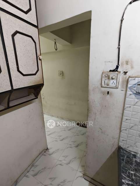 1 BHK Flat In Mahalaxmi Building, Borivali East For Sale  In Chinchpada