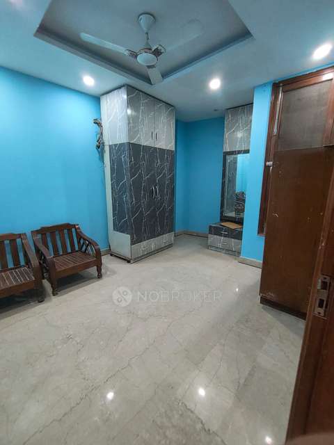 2 BHK Flat for Rent  In Chhatarpur