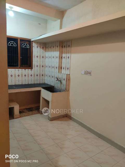 1 BHK Flat In Independent House With G+2 Floors for Rent  In Tamilnadu Housing Board Colony, Periyar Nagar, Velachery
