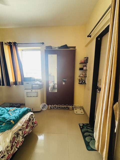 Single Room for Female In 1 BHK  In Sparkling Crown Katraj Kondhwa Road In Sparkling Crown Housing Society