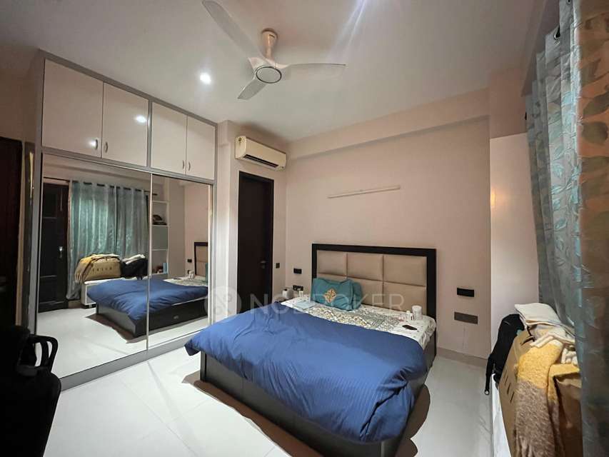 3 BHK Flat for Rent  In Sector 43