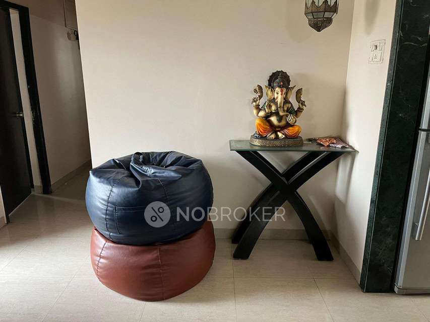 Single Room for Male In 3 BHK  In Spring Valley In Magarpatta