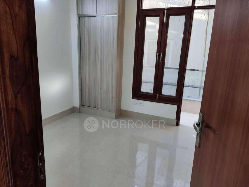 2 BHK Flat In Sb for Rent  In Sultanpur